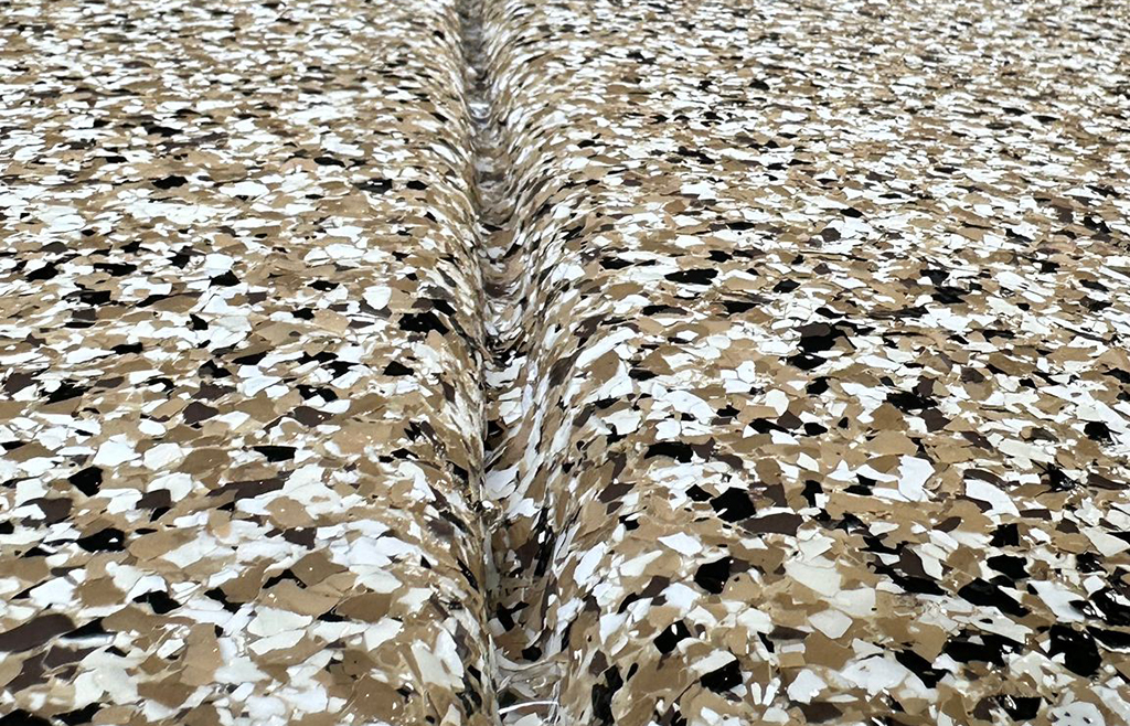 bean color flakes and epoxy garage floor